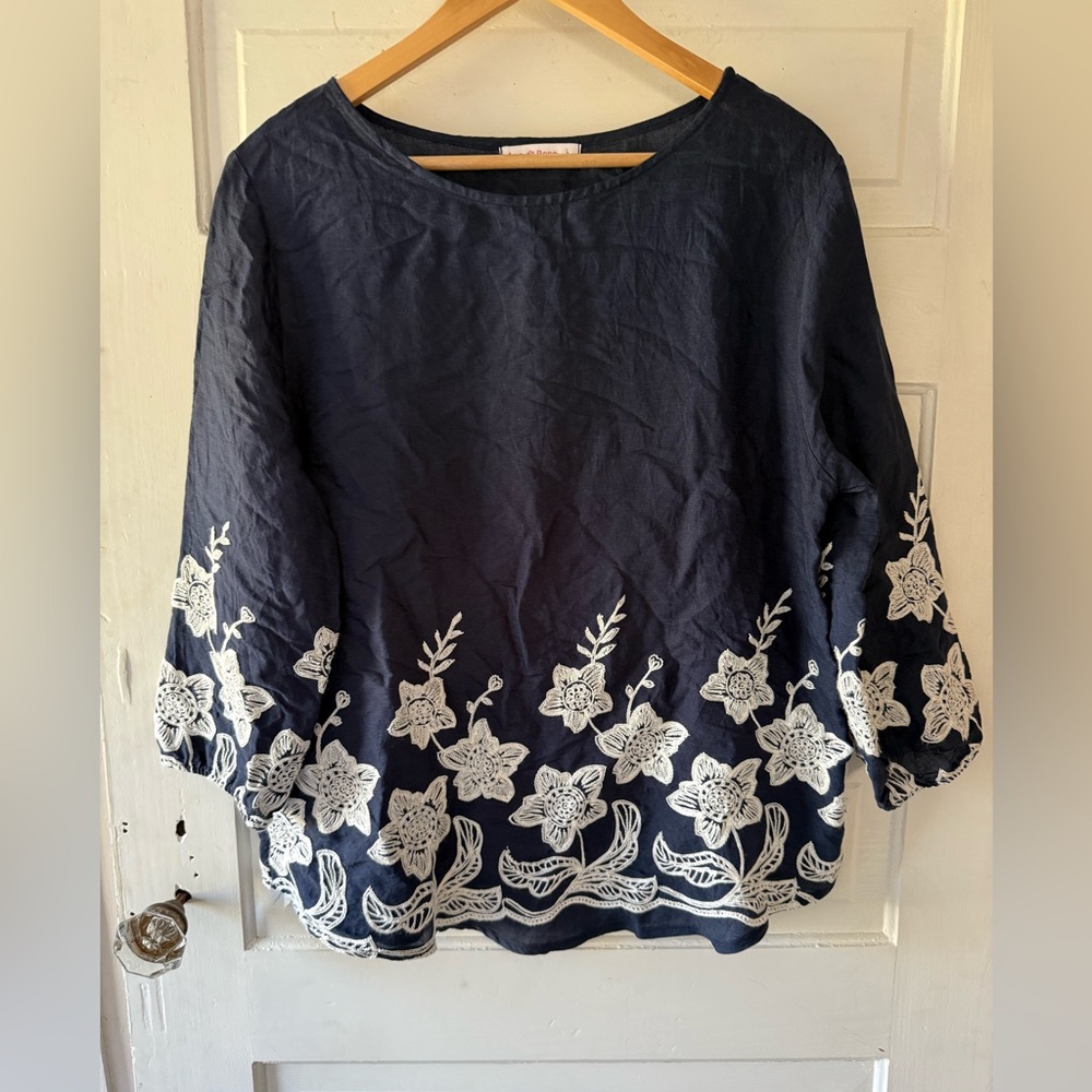 Women's Navy Embroidered 3/4 Sleeve Floral Tunic Top